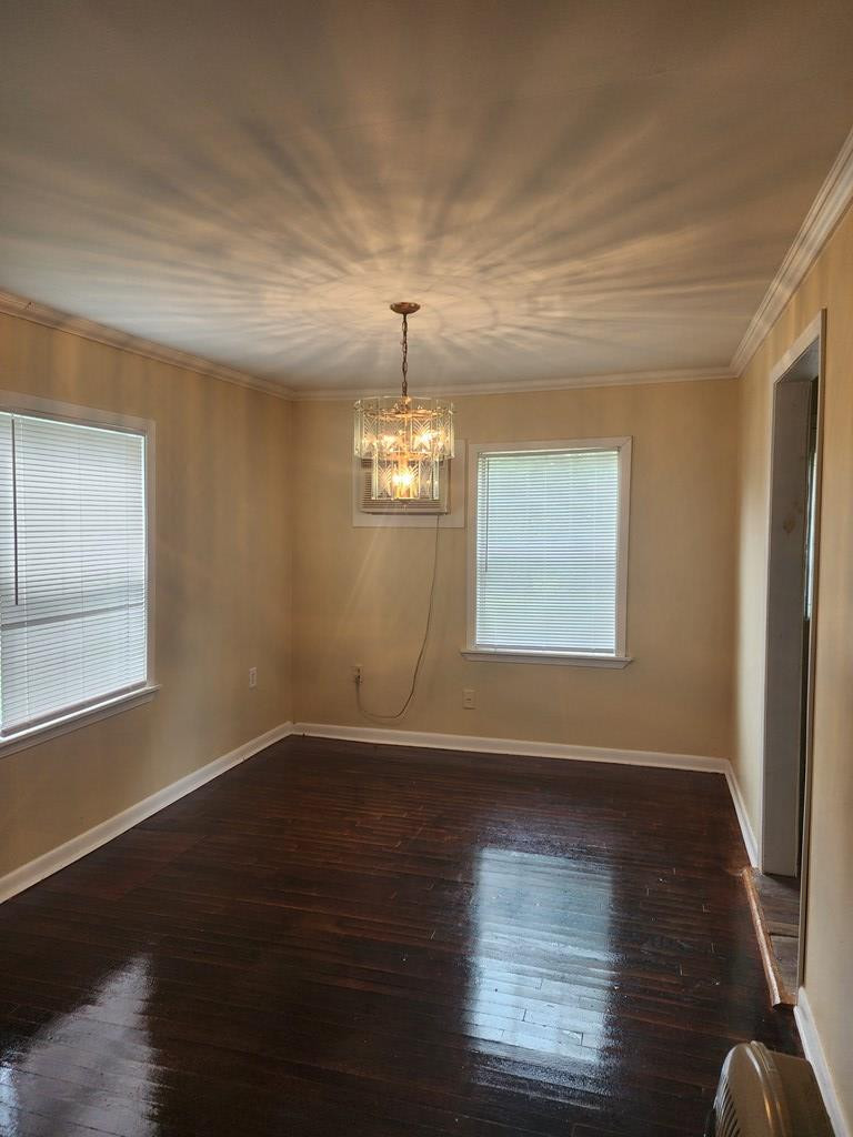 1004 White Oak St Property Photo 17