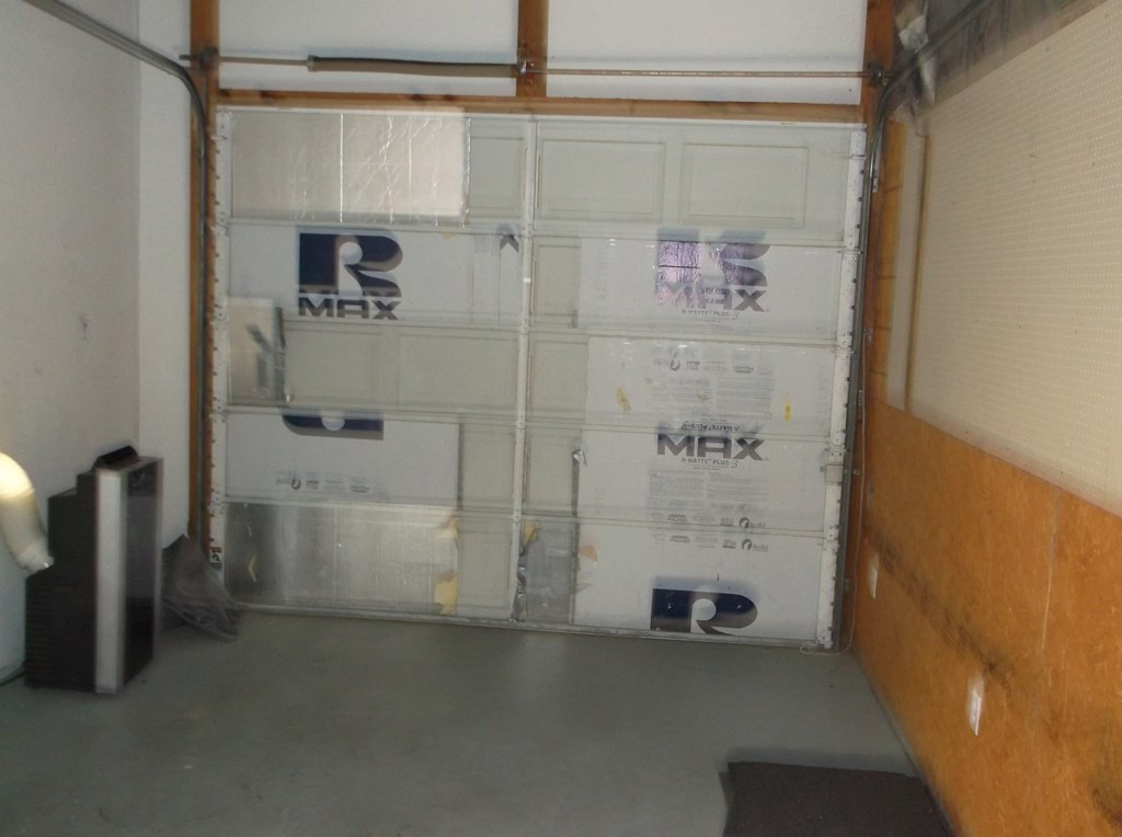 903 S Locust Street Property Photo 5