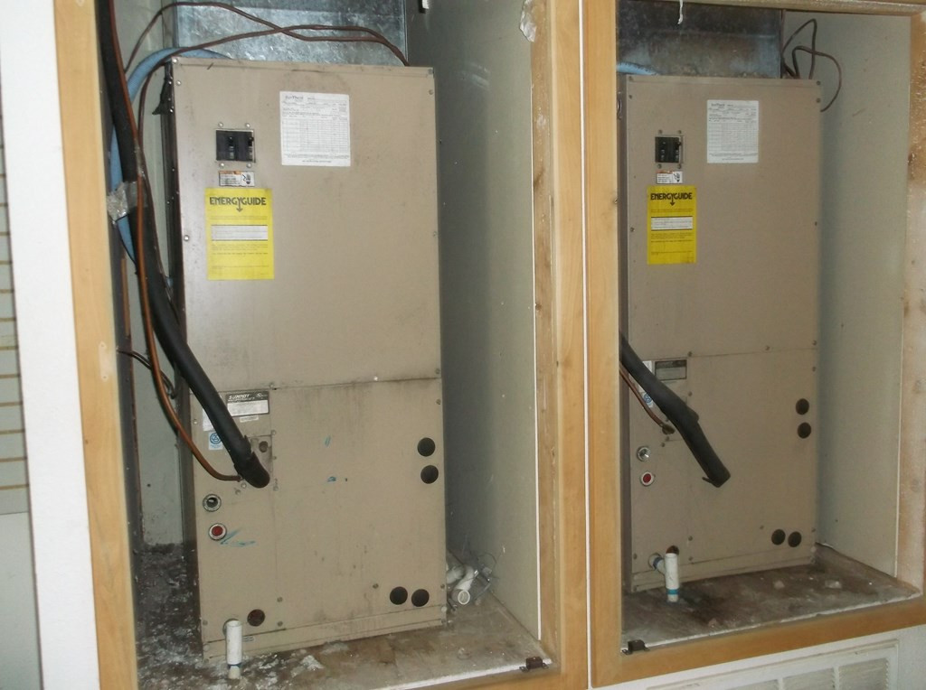 903 S Locust Street Property Photo 9