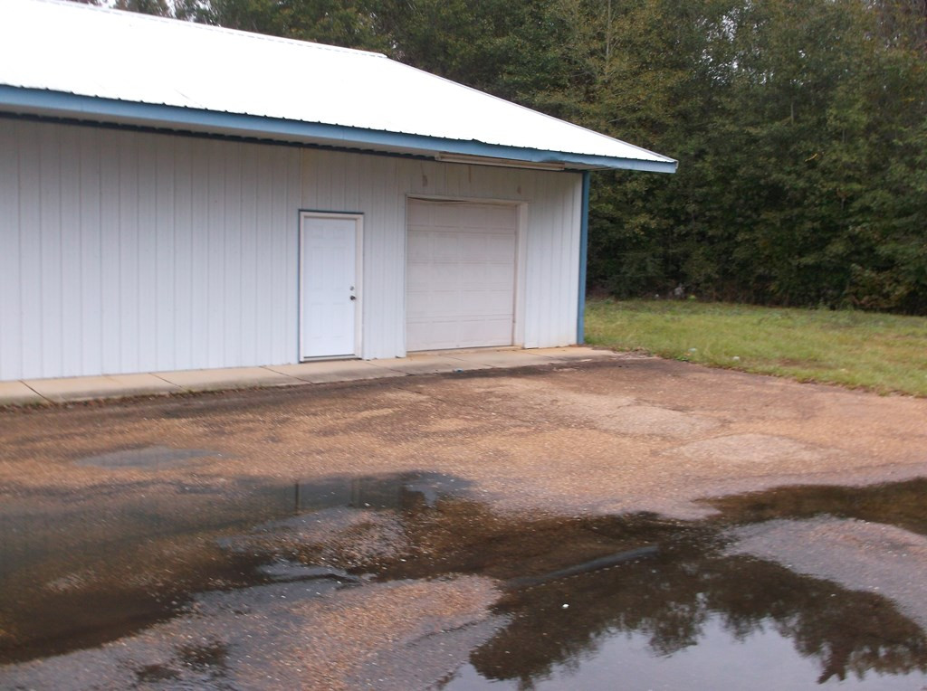 903 S Locust Street Property Photo 15