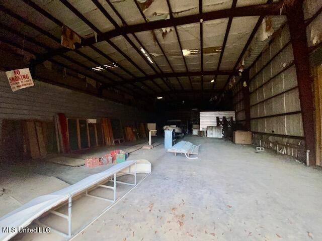 143689 Property Photo 14