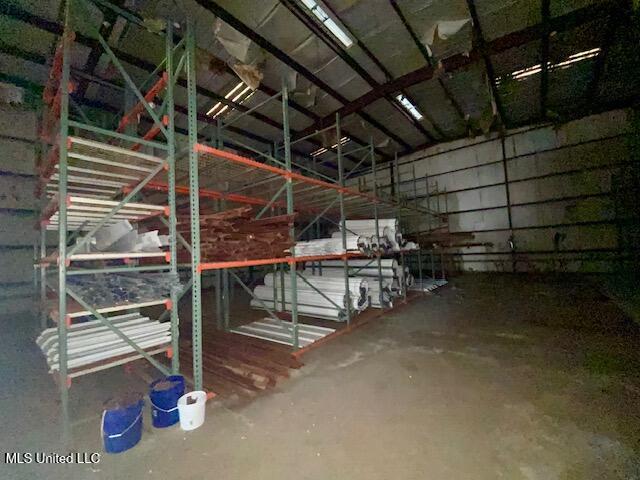 143689 Property Photo 15