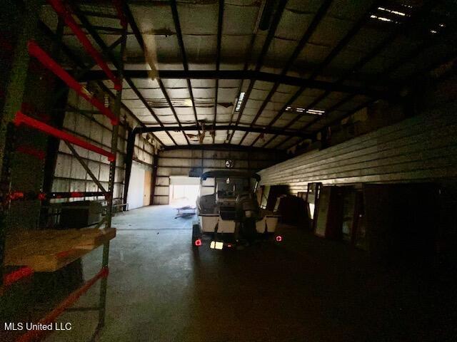 143689 Property Photo 16