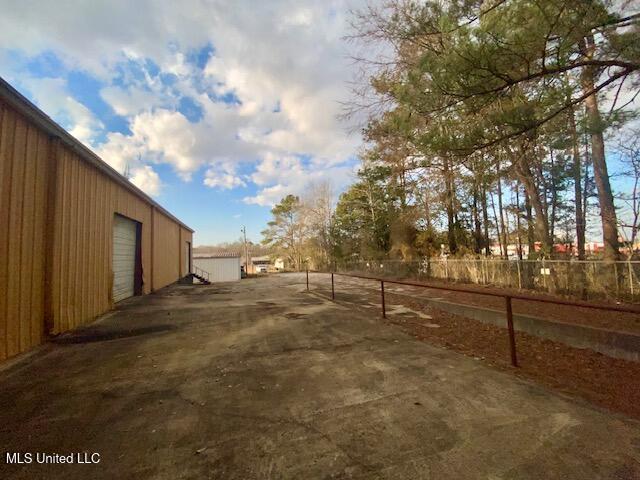 143689 Property Photo 18