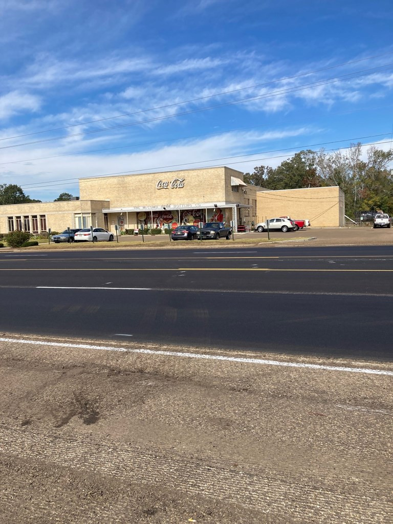 301 Presley Blvd. We Street Property Photo 5