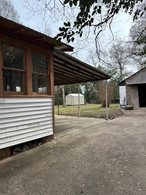 321 W New York Avenue Property Photo 3