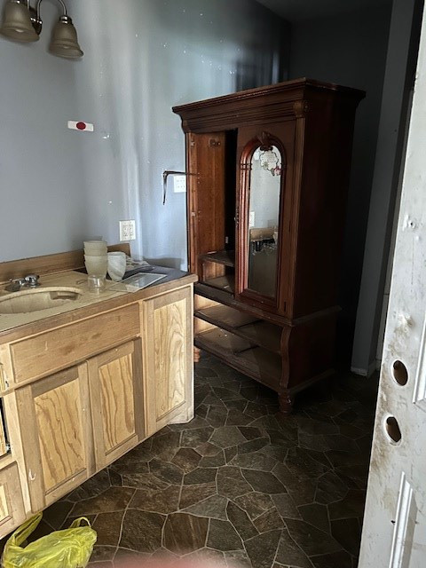 321 W New York Avenue Property Photo 8