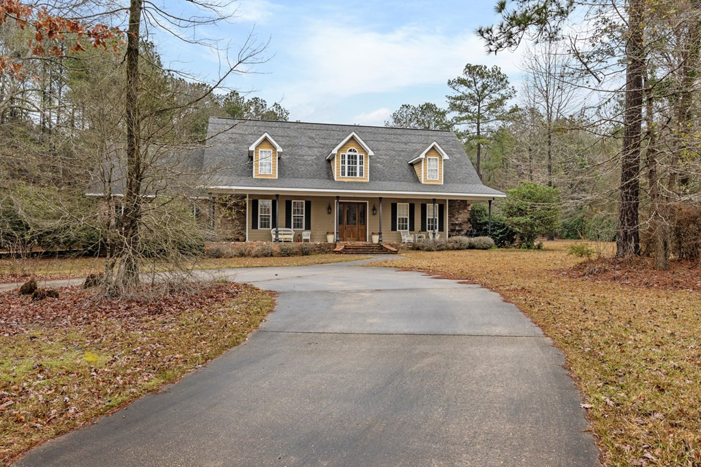 1056 Turkey Ridge Road Property Photo 2