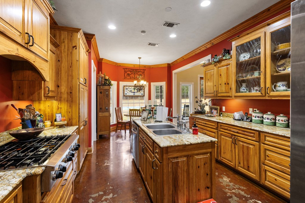 1056 Turkey Ridge Road Property Photo 11