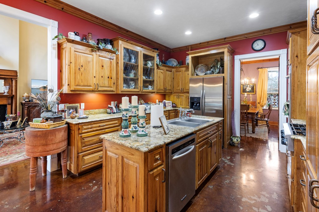 1056 Turkey Ridge Road Property Photo 12