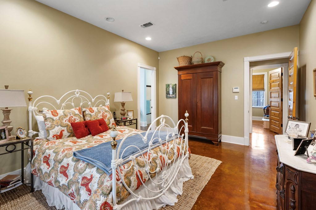 1056 Turkey Ridge Road Property Photo 17
