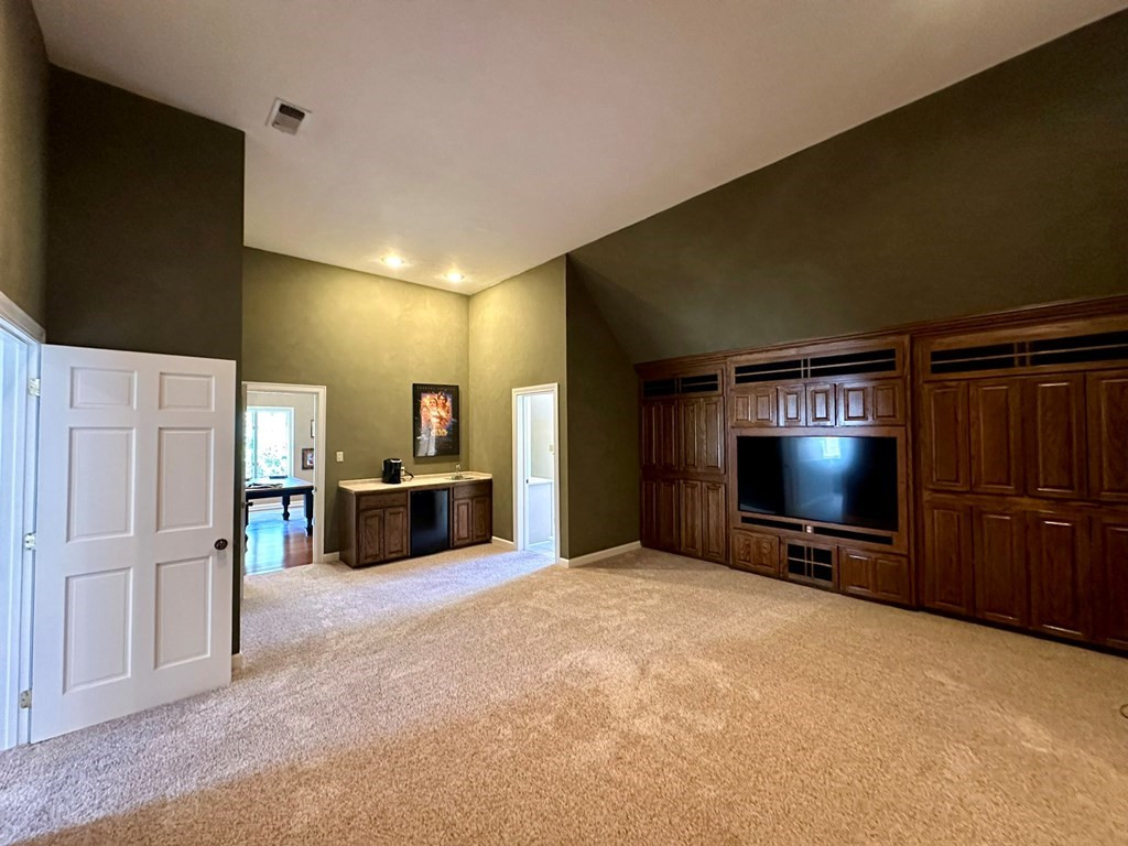 3000 Delaware Avenue Property Photo 21
