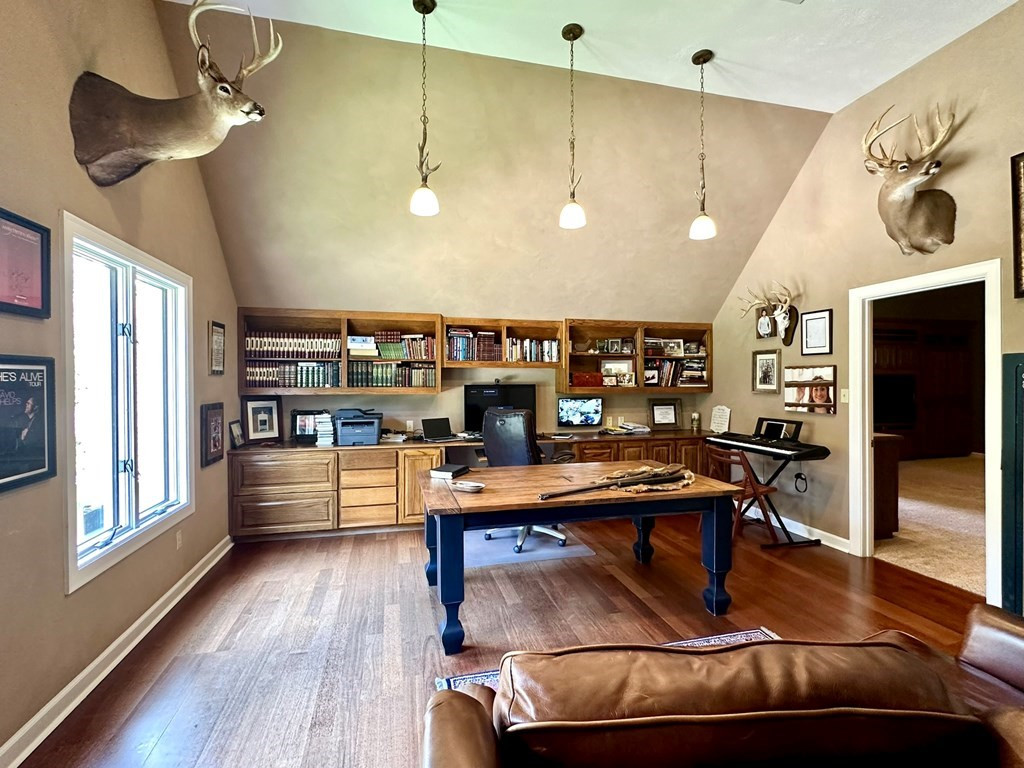 3000 Delaware Avenue Property Photo 23