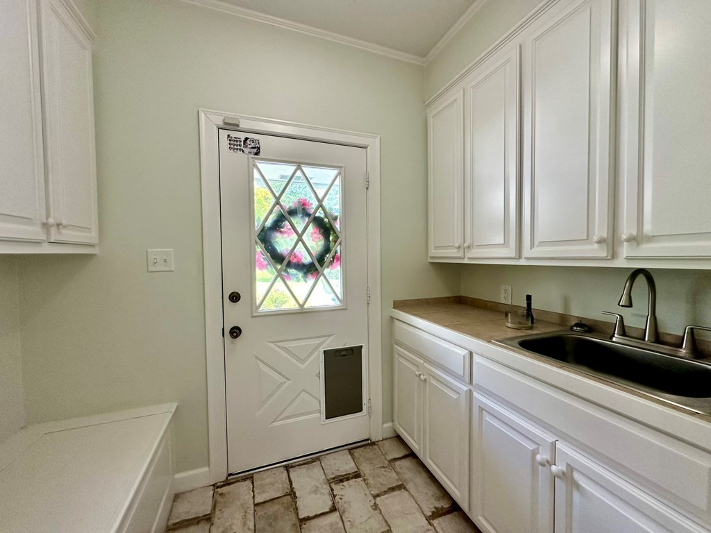 3000 Delaware Avenue Property Photo 33