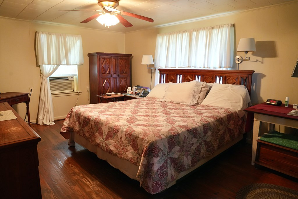 1031 Pearl River Ave Property Photo 4