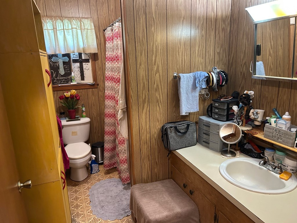 145 Beech Street Property Photo 9