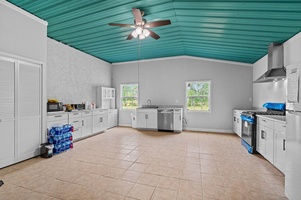 3285 Summit Drive Property Photo 13