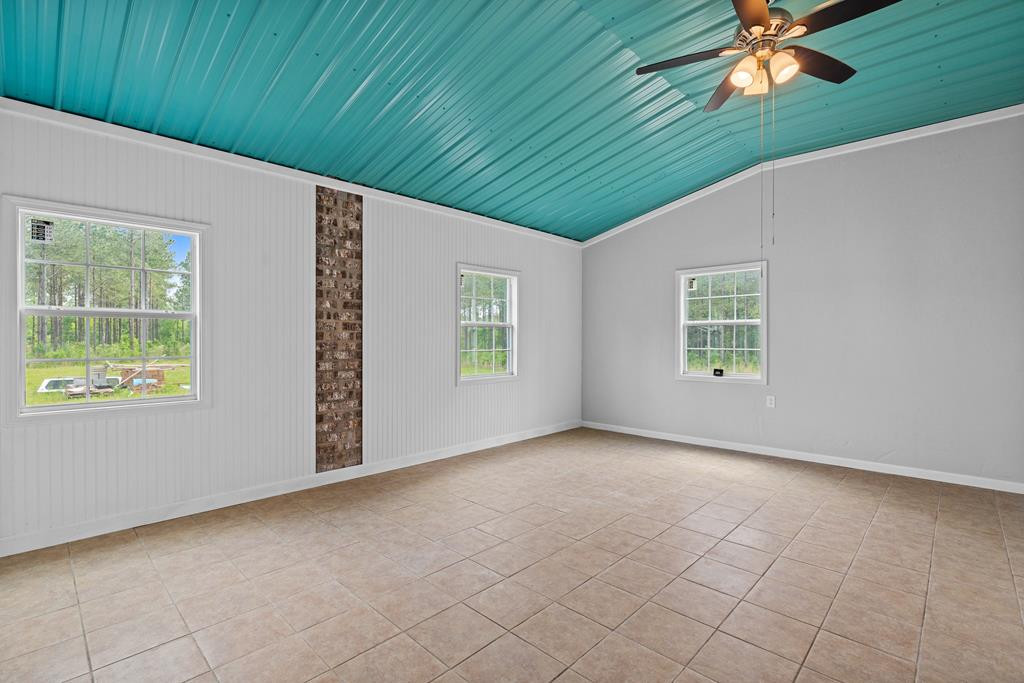 3285 Summit Drive Property Photo 18
