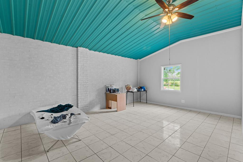 3285 Summit Drive Property Photo 25