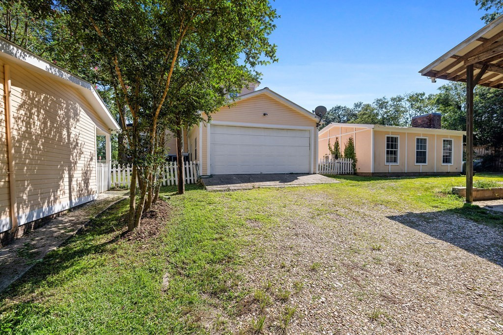 102 W Myrtle Street Property Photo 5