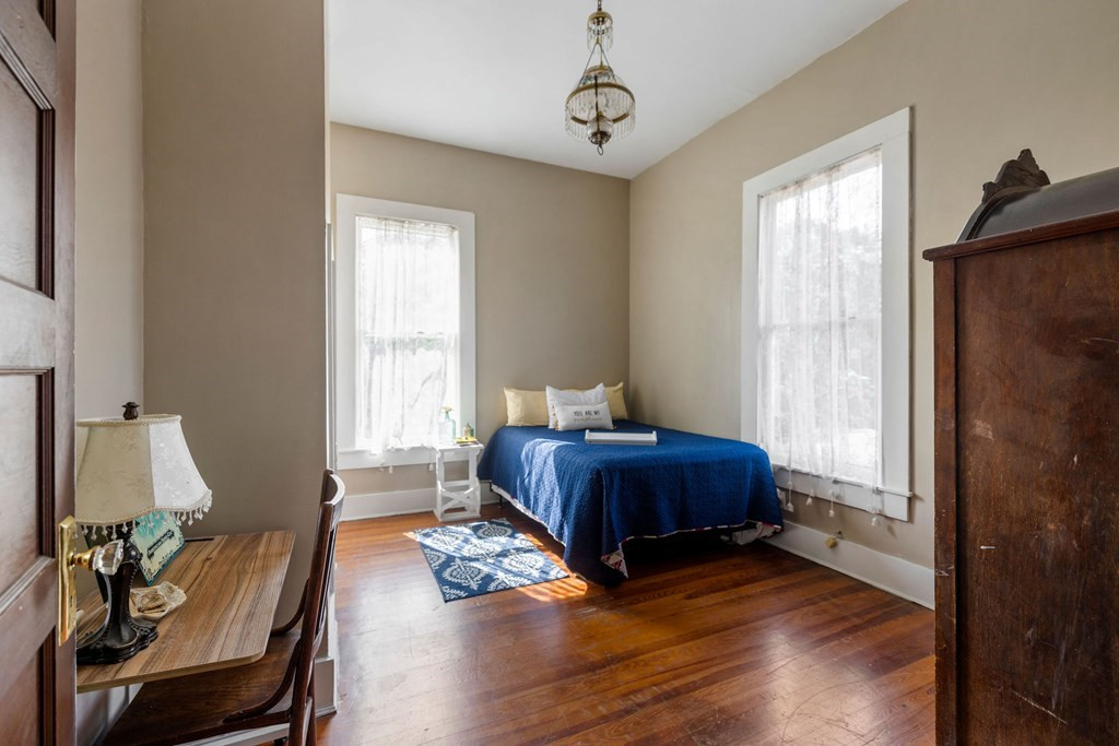 102 W Myrtle Street Property Photo 14