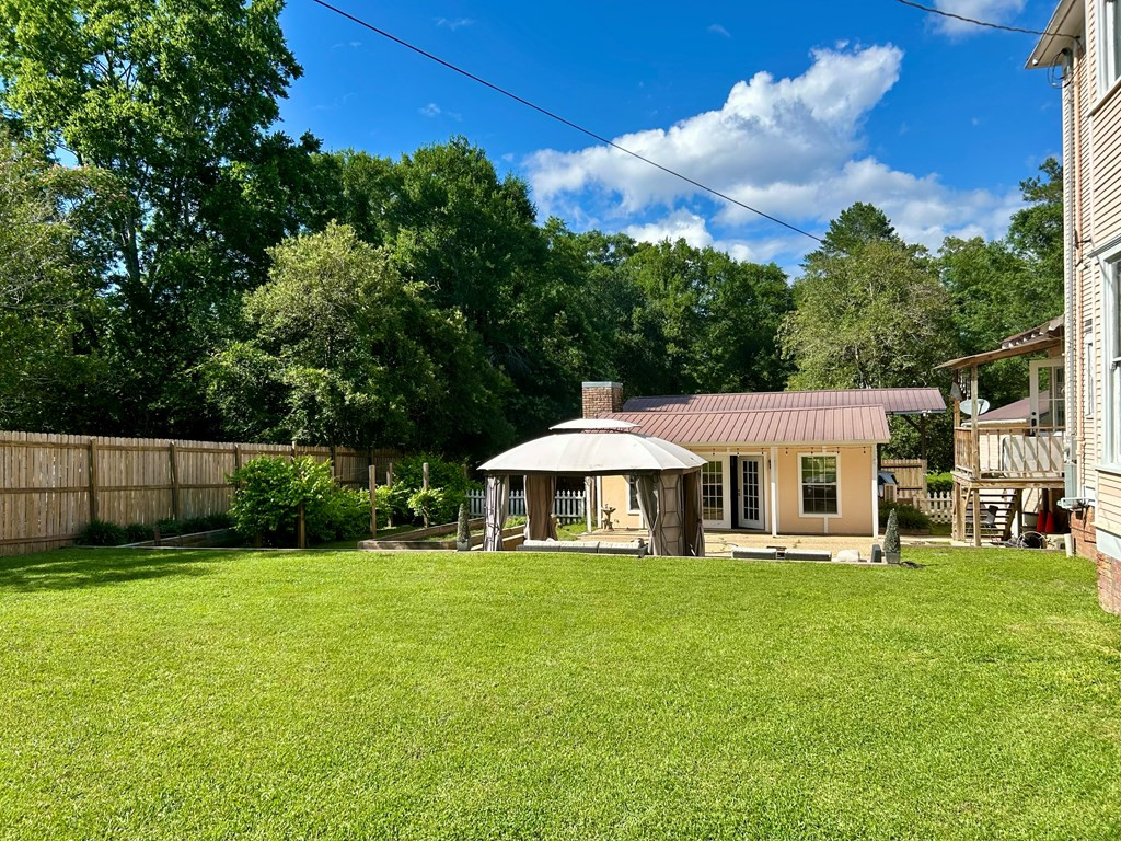 102 W Myrtle Street Property Photo 27