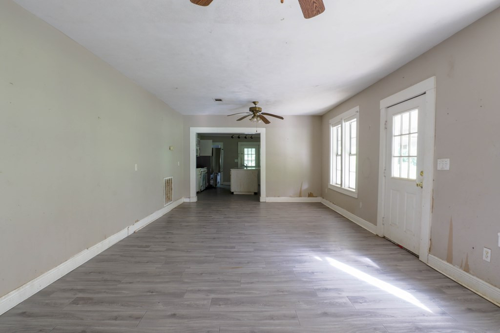 1022 Friendship Circle Property Photo 2