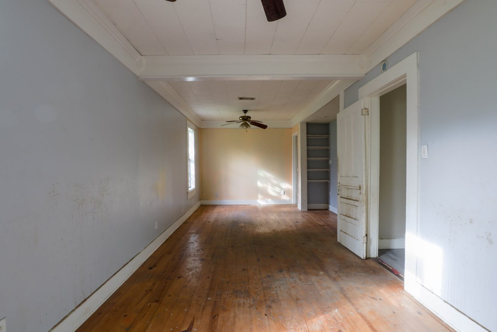 1022 Friendship Circle Property Photo 3