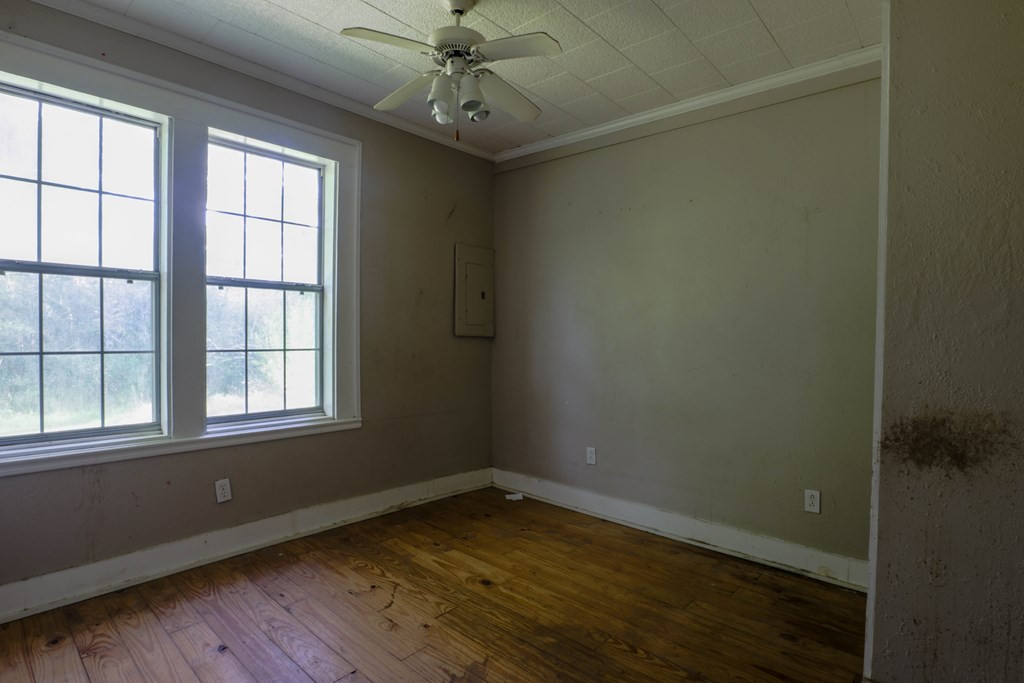 1022 Friendship Circle Property Photo 7