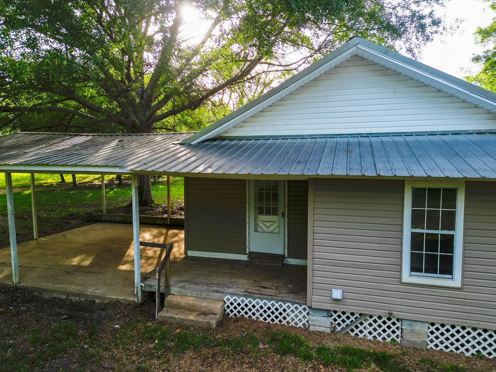 1022 Friendship Circle Property Photo 12