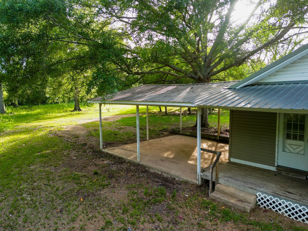 1022 Friendship Circle Property Photo 13