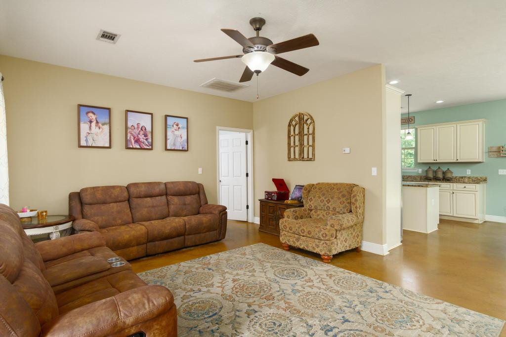 3603 Highway 583 Se Property Photo 4