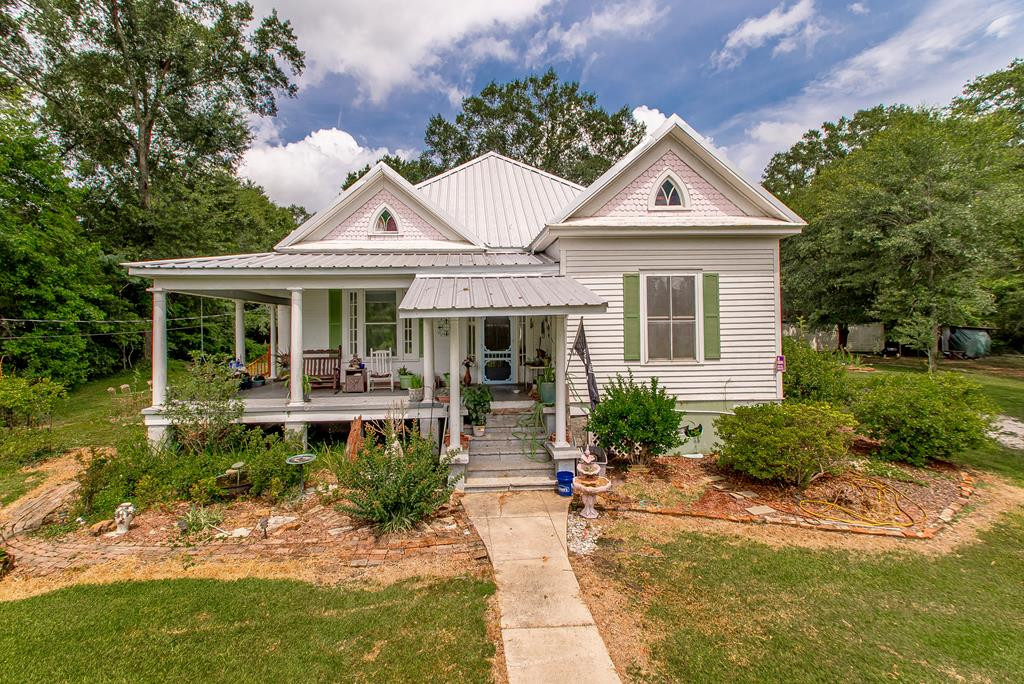 307 W Railroad Ave N Property Photo 1