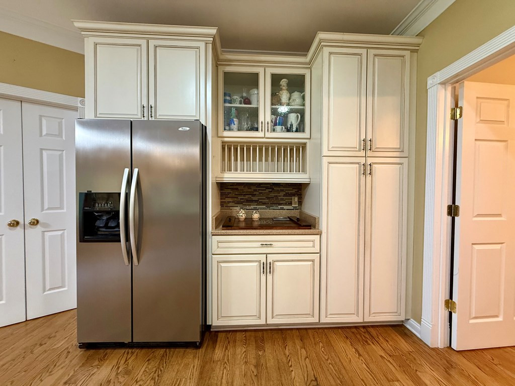 3100 Wallace Drive Property Photo 9