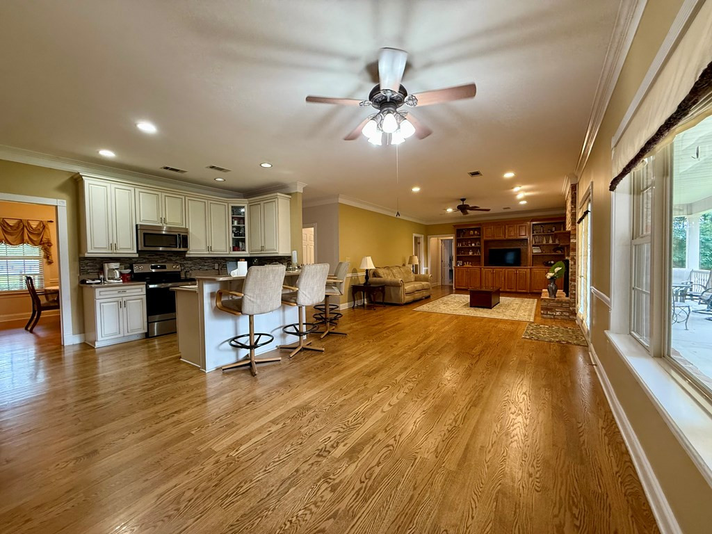 3100 Wallace Drive Property Photo 10