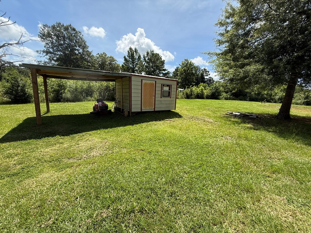 1020 Perry Lane Property Photo 8