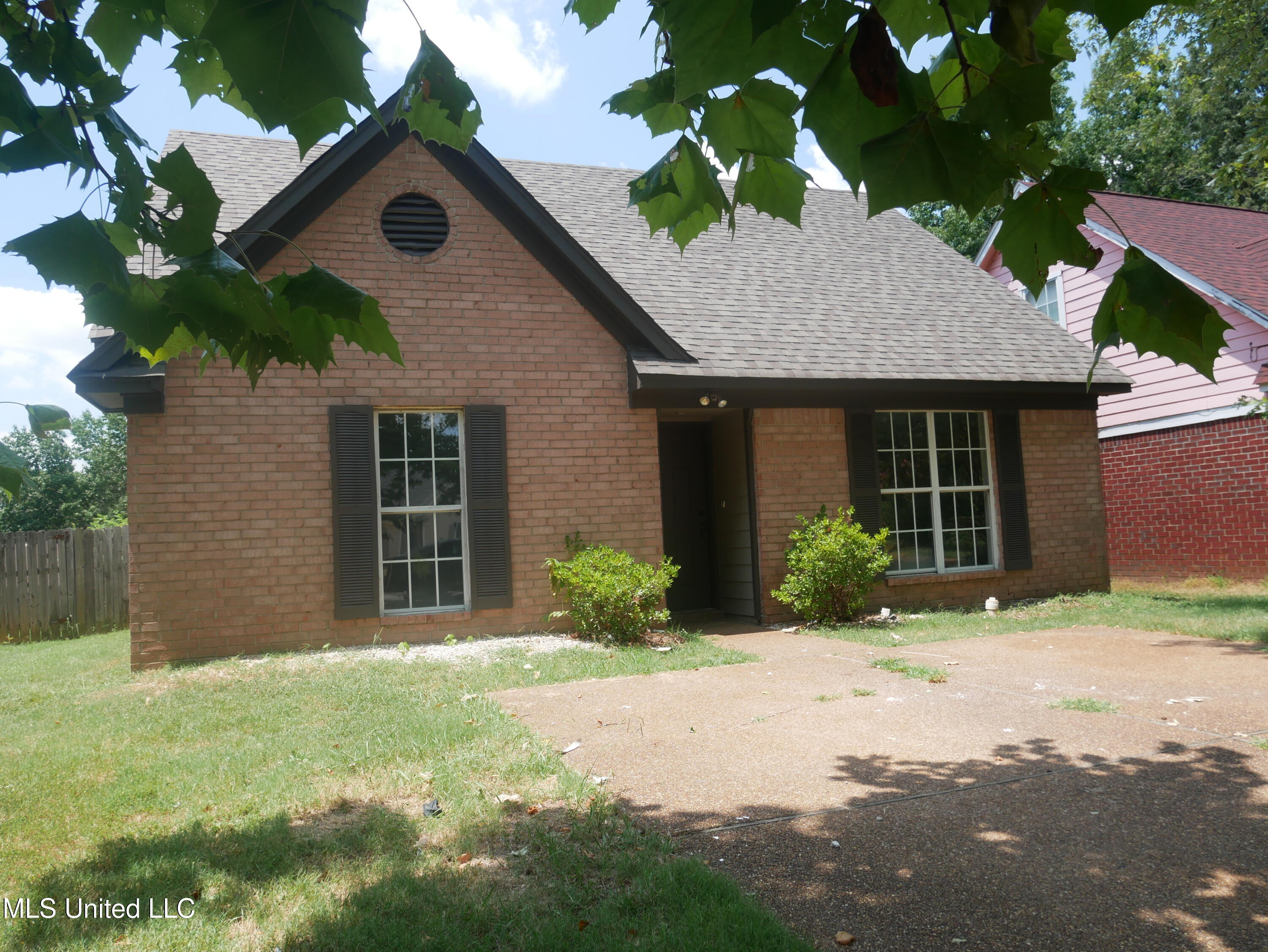 6784 Chase Cove Property Photo 1