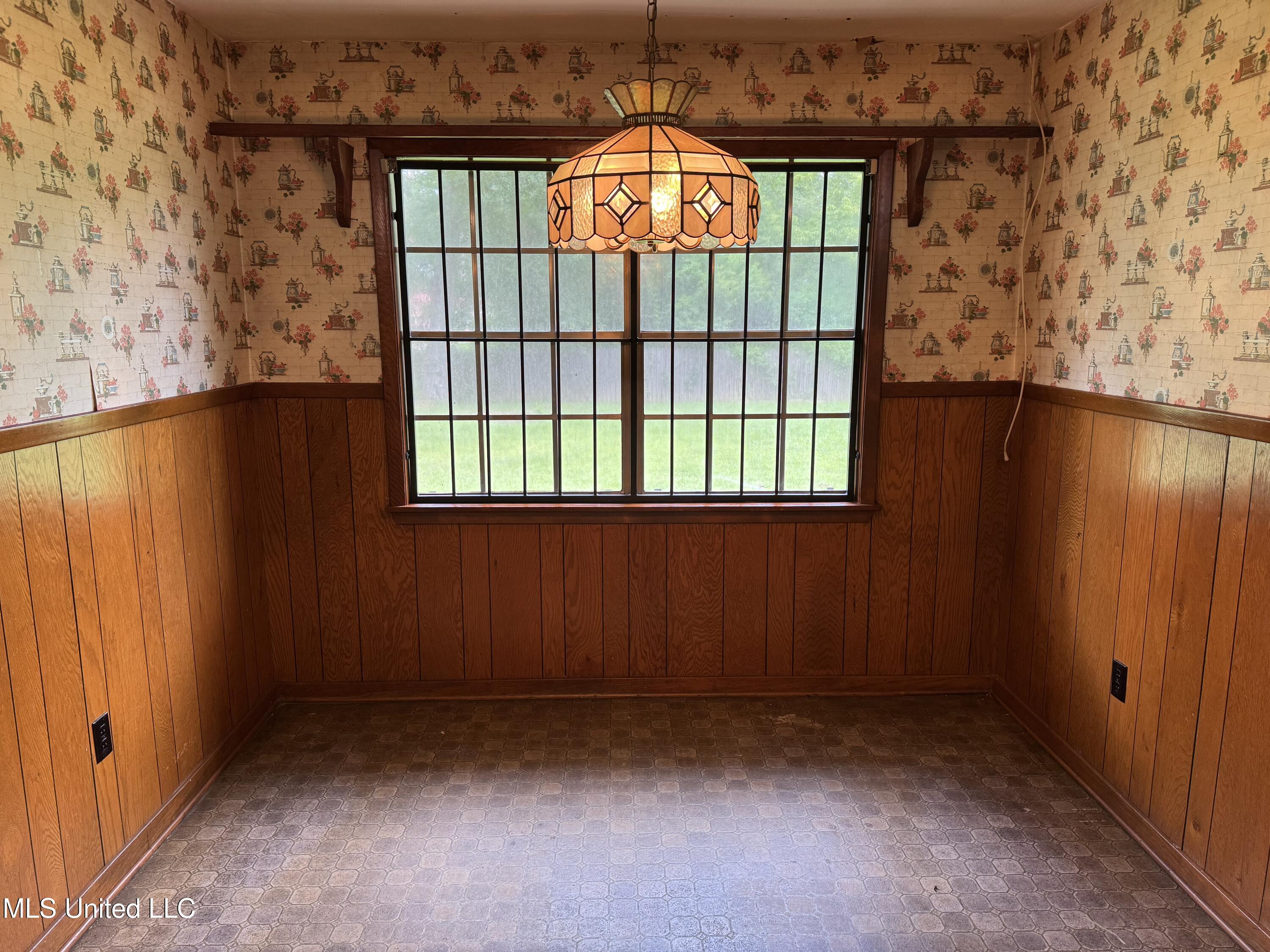 6202 Whitestone Road Property Photo 7