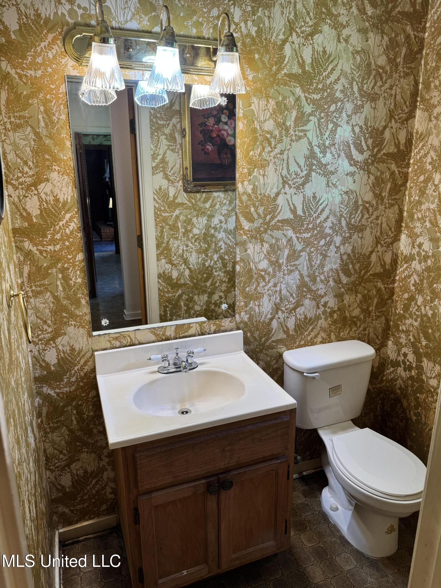 6202 Whitestone Road Property Photo 8