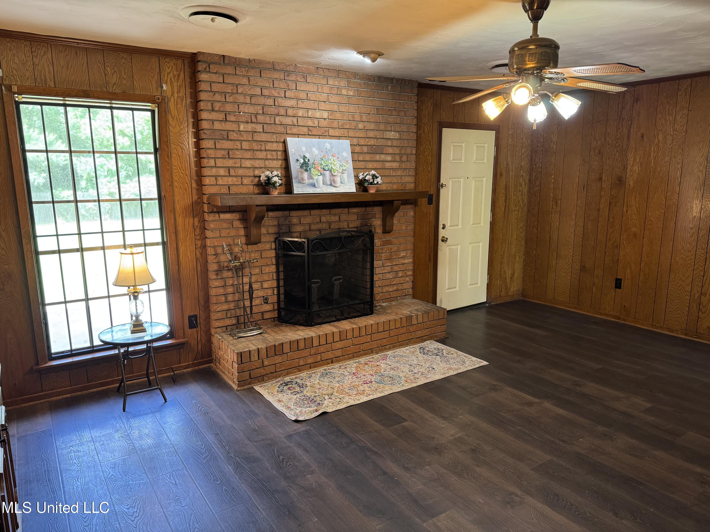 6202 Whitestone Road Property Photo 10