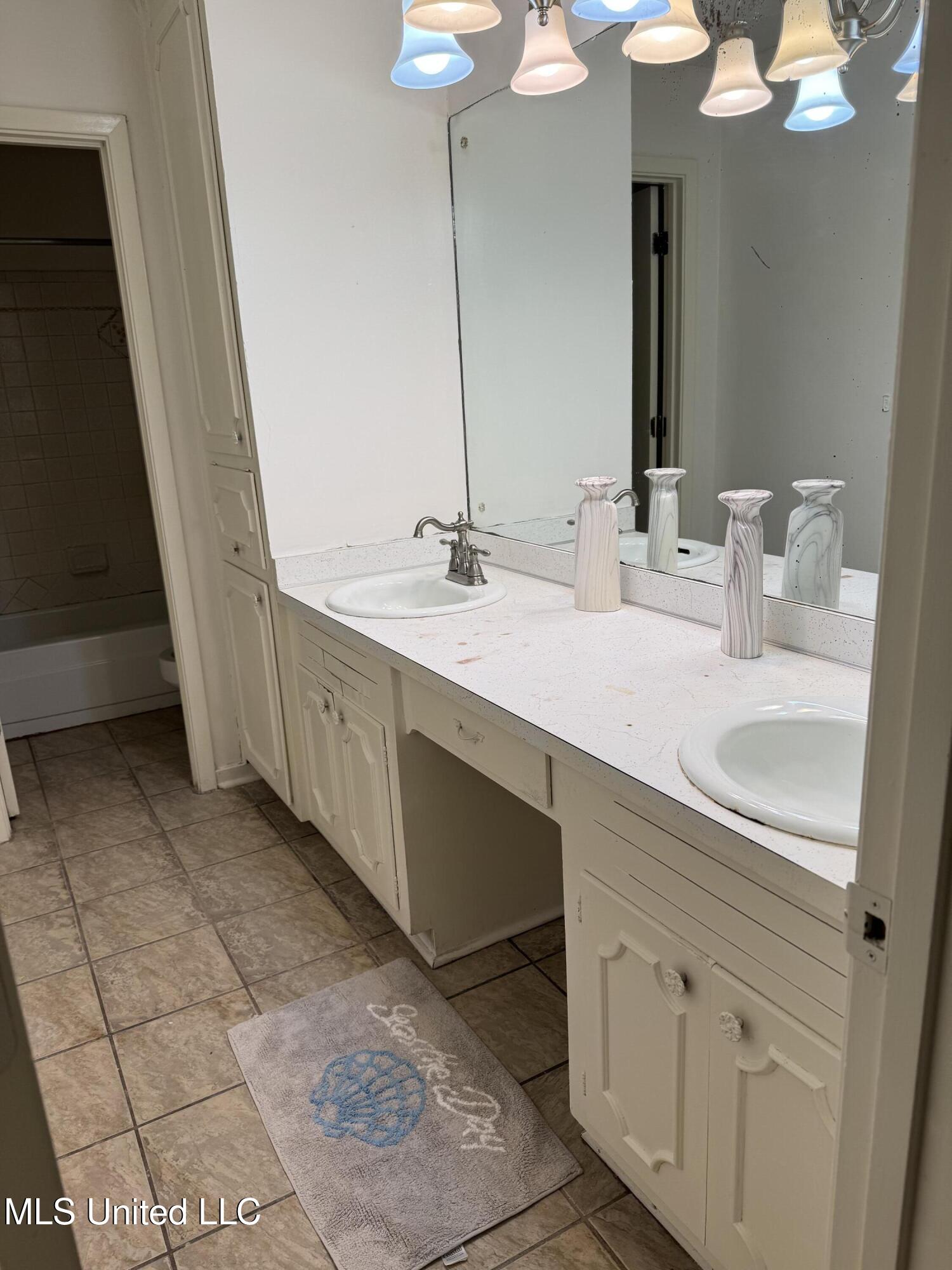 6202 Whitestone Road Property Photo 12