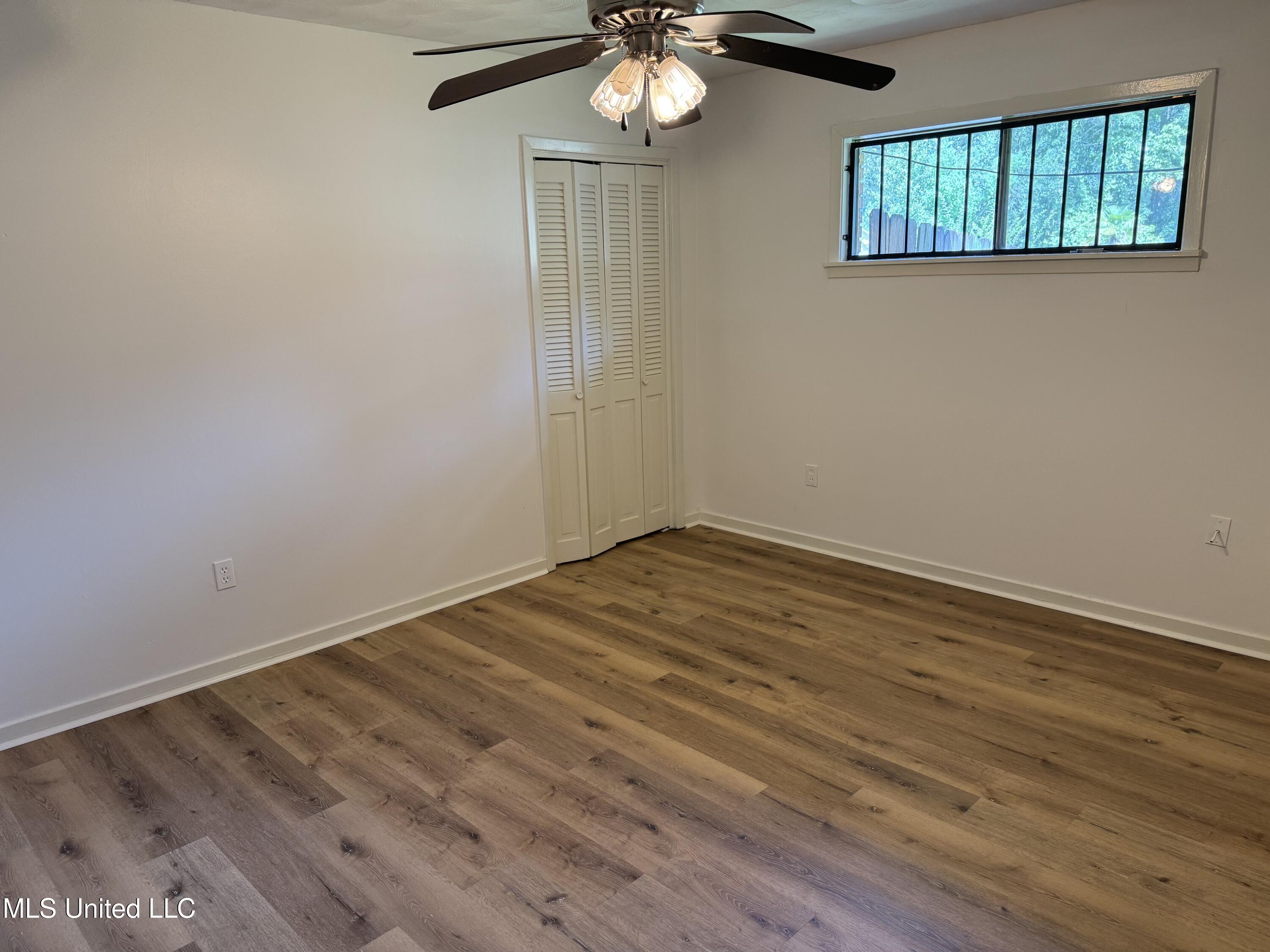 6202 Whitestone Road Property Photo 14