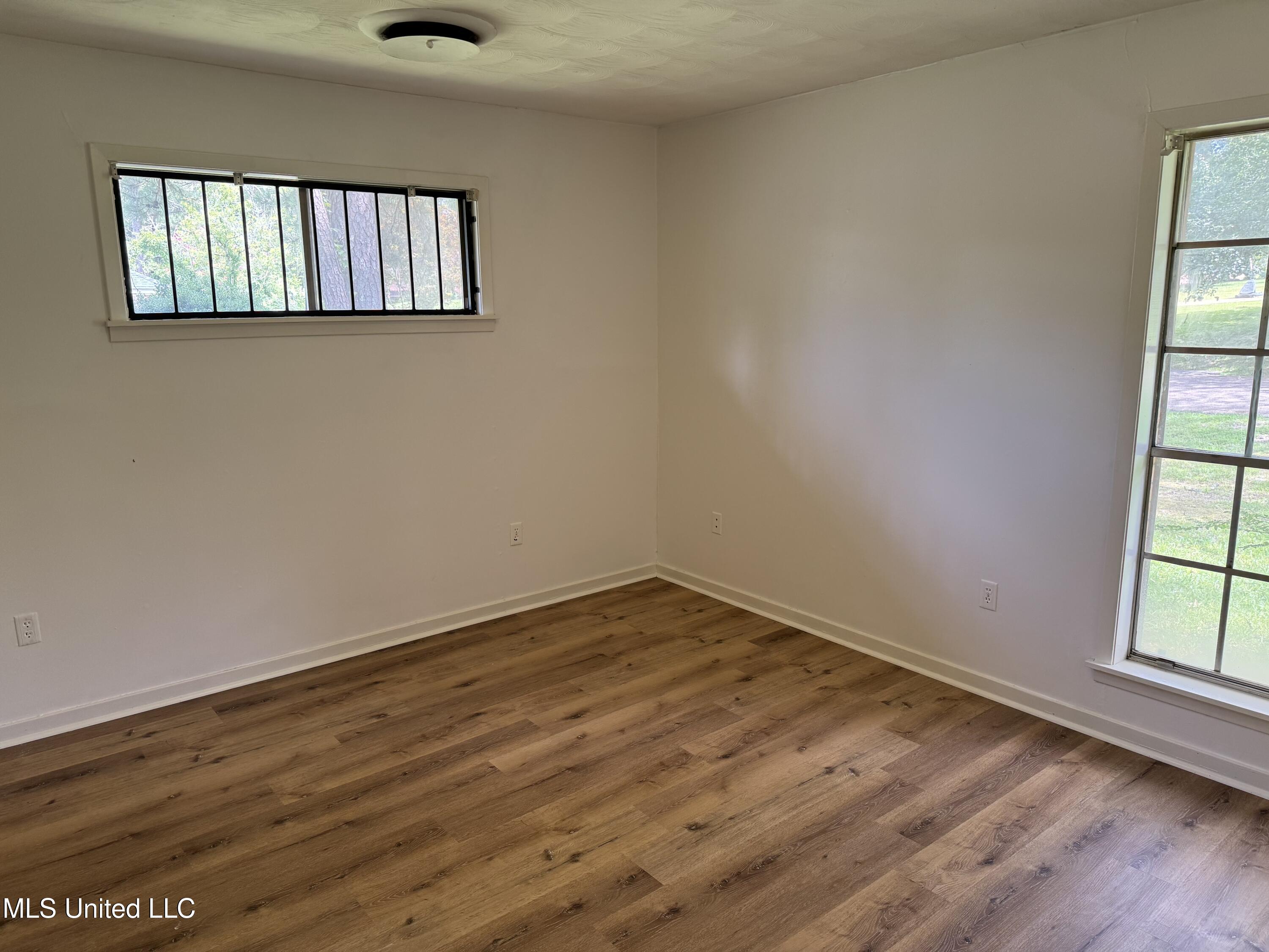 6202 Whitestone Road Property Photo 15