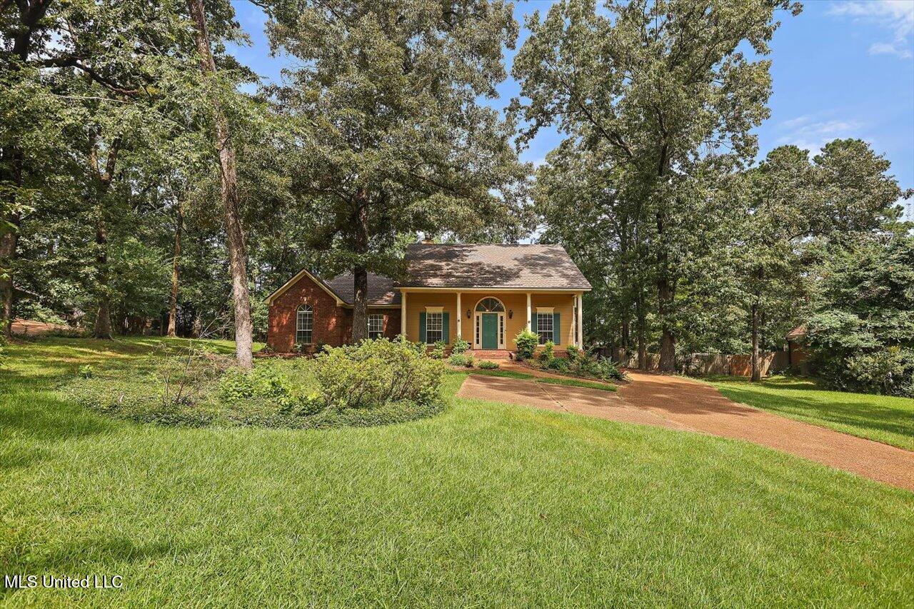 136 Aspen Drive Property Photo 1