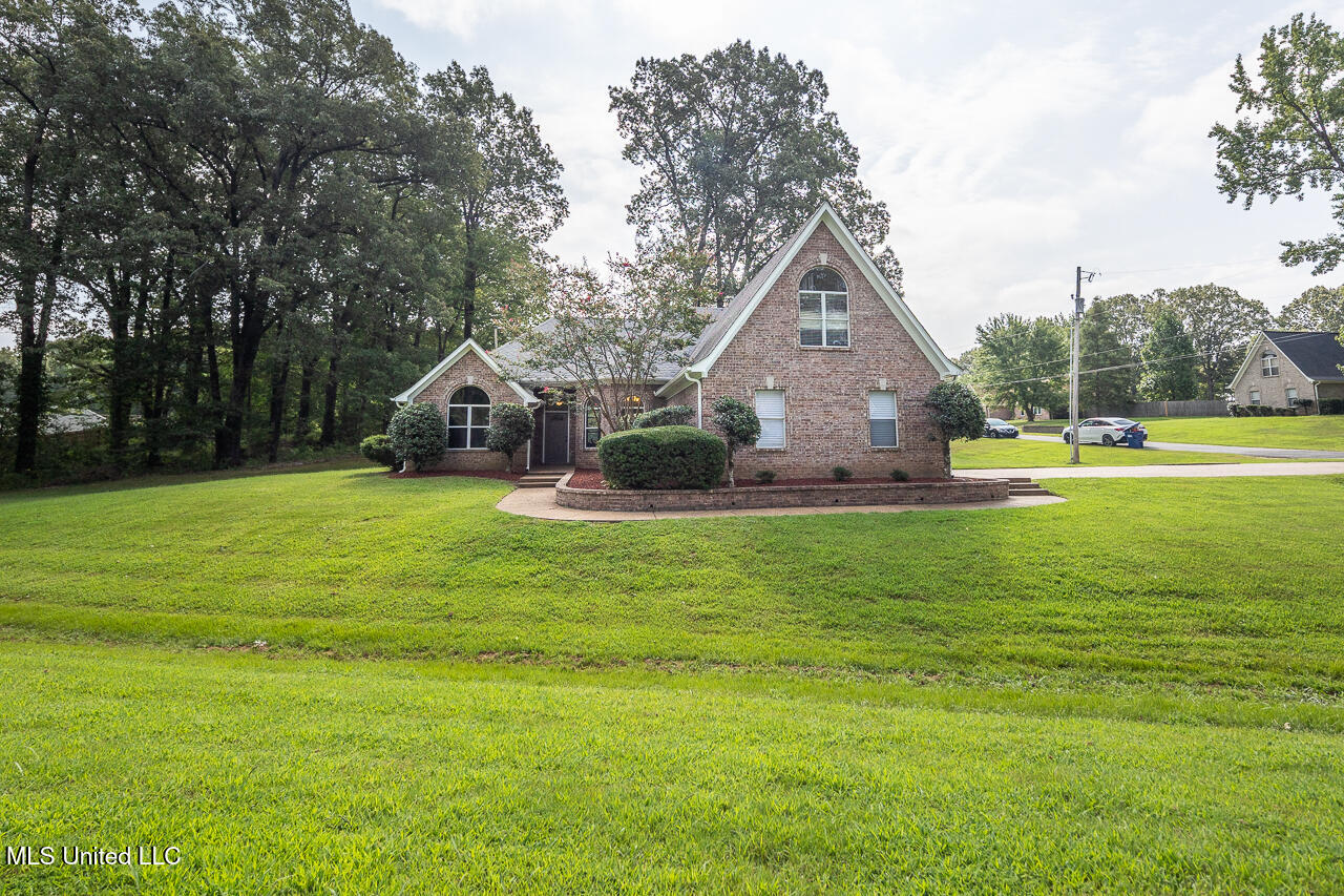 7846 Holly Ridge Drive Property Photo 1