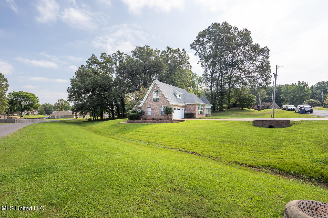 7846 Holly Ridge Drive Property Photo 21
