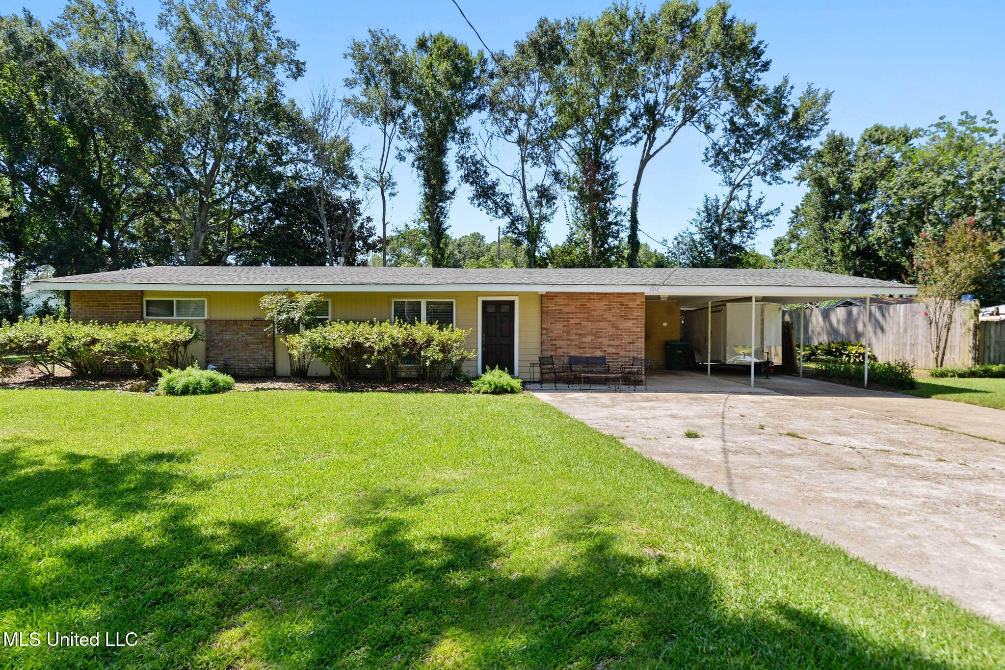 1912 Woodmont Street Property Photo 1