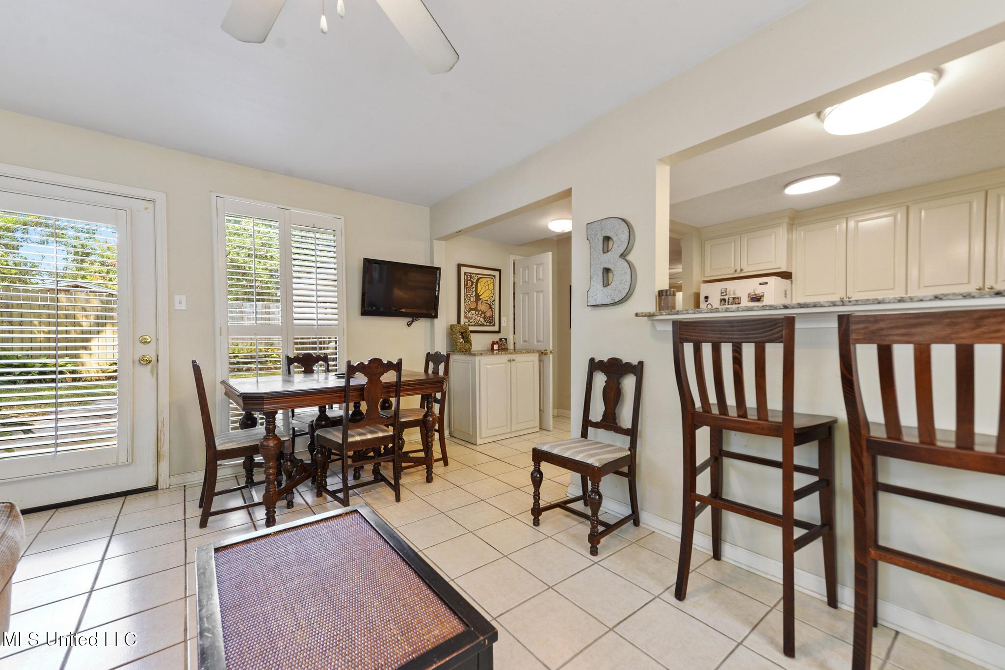 1912 Woodmont Street Property Photo 8