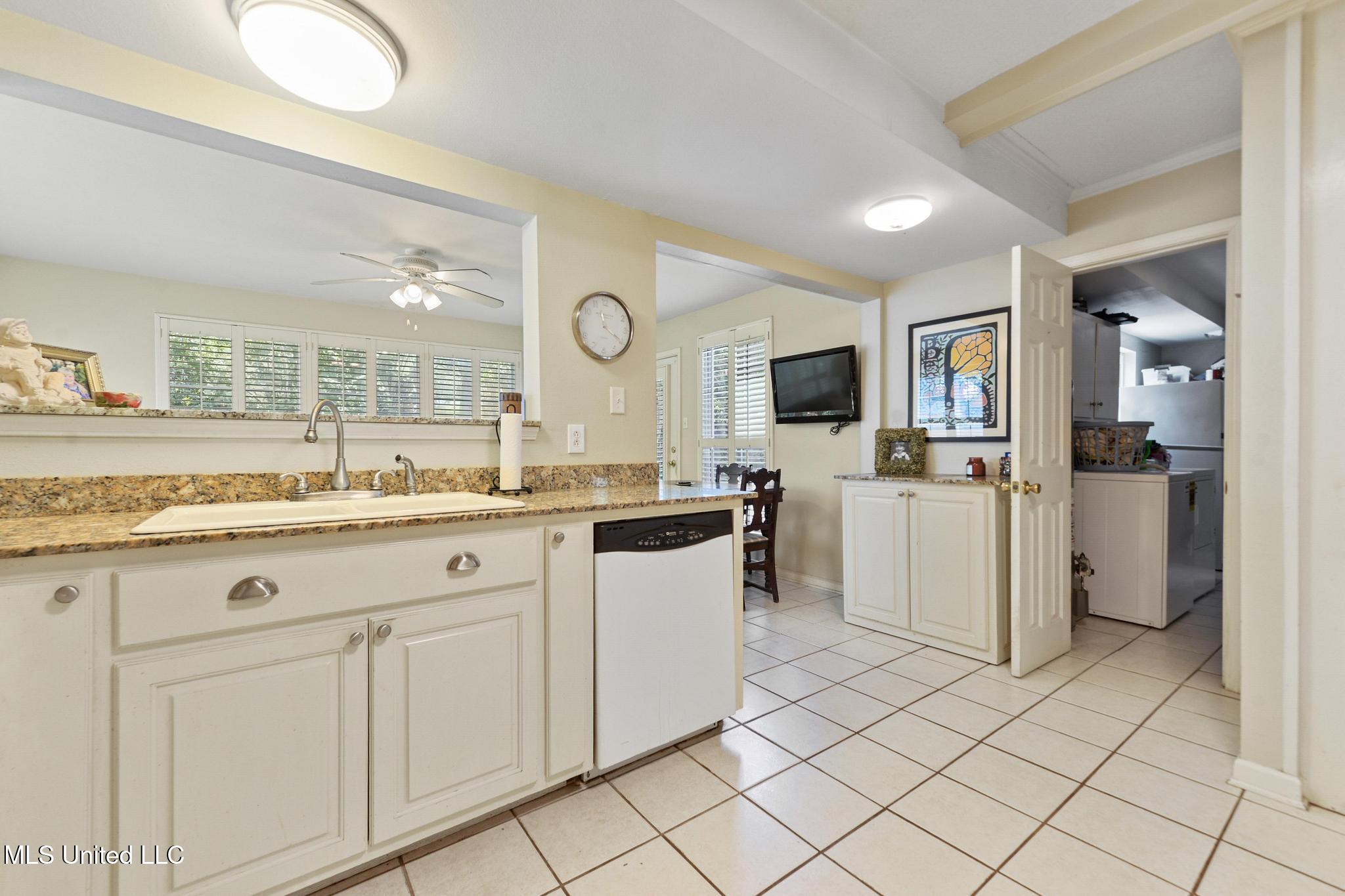 1912 Woodmont Street Property Photo 11