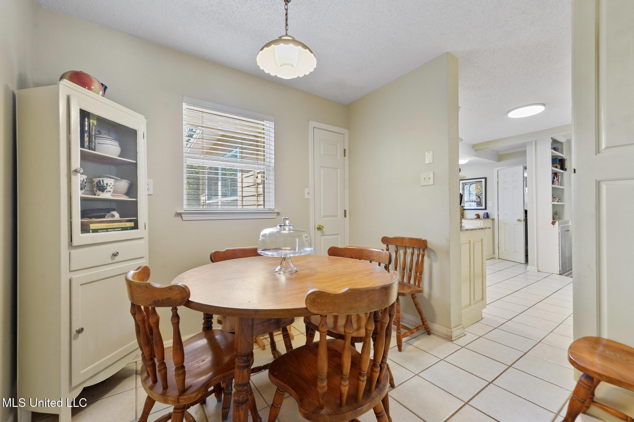 1912 Woodmont Street Property Photo 12